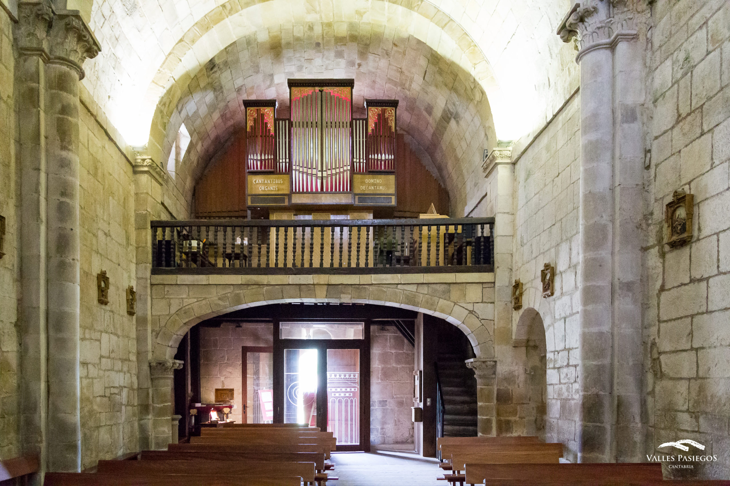 Colegiata de Santa Cruz Castañeda