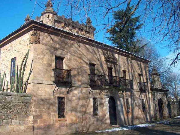 La Casa de la Colina en Selaya - Palacio de Donadío
