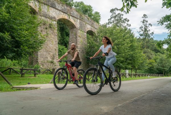 Discover the attractions of the Pas Greenway.